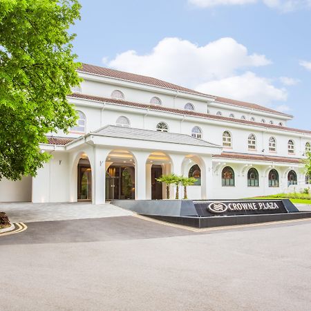 Отель Crowne Plaza Gerrards Cross By Ihg Биконсфилд Экстерьер фото