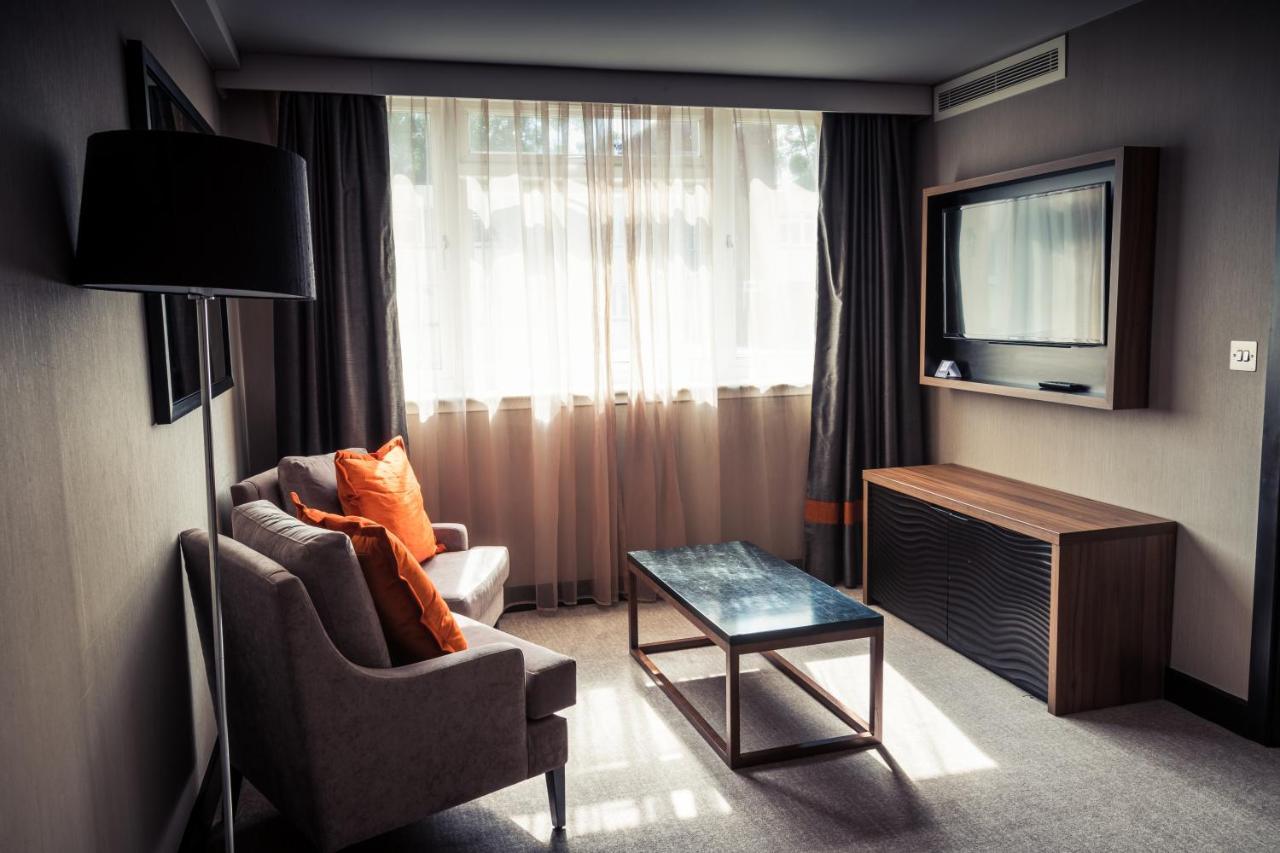 Отель Crowne Plaza Gerrards Cross By Ihg Биконсфилд Экстерьер фото