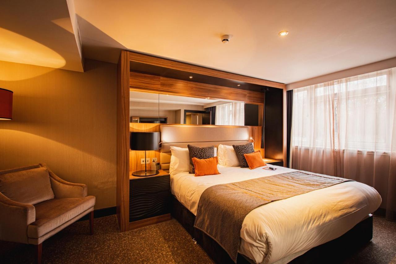 Отель Crowne Plaza Gerrards Cross By Ihg Биконсфилд Экстерьер фото