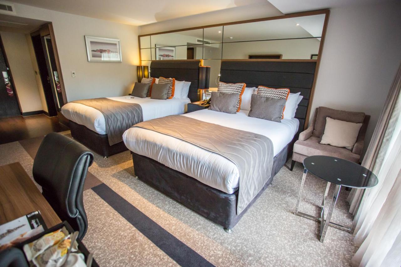Отель Crowne Plaza Gerrards Cross By Ihg Биконсфилд Экстерьер фото