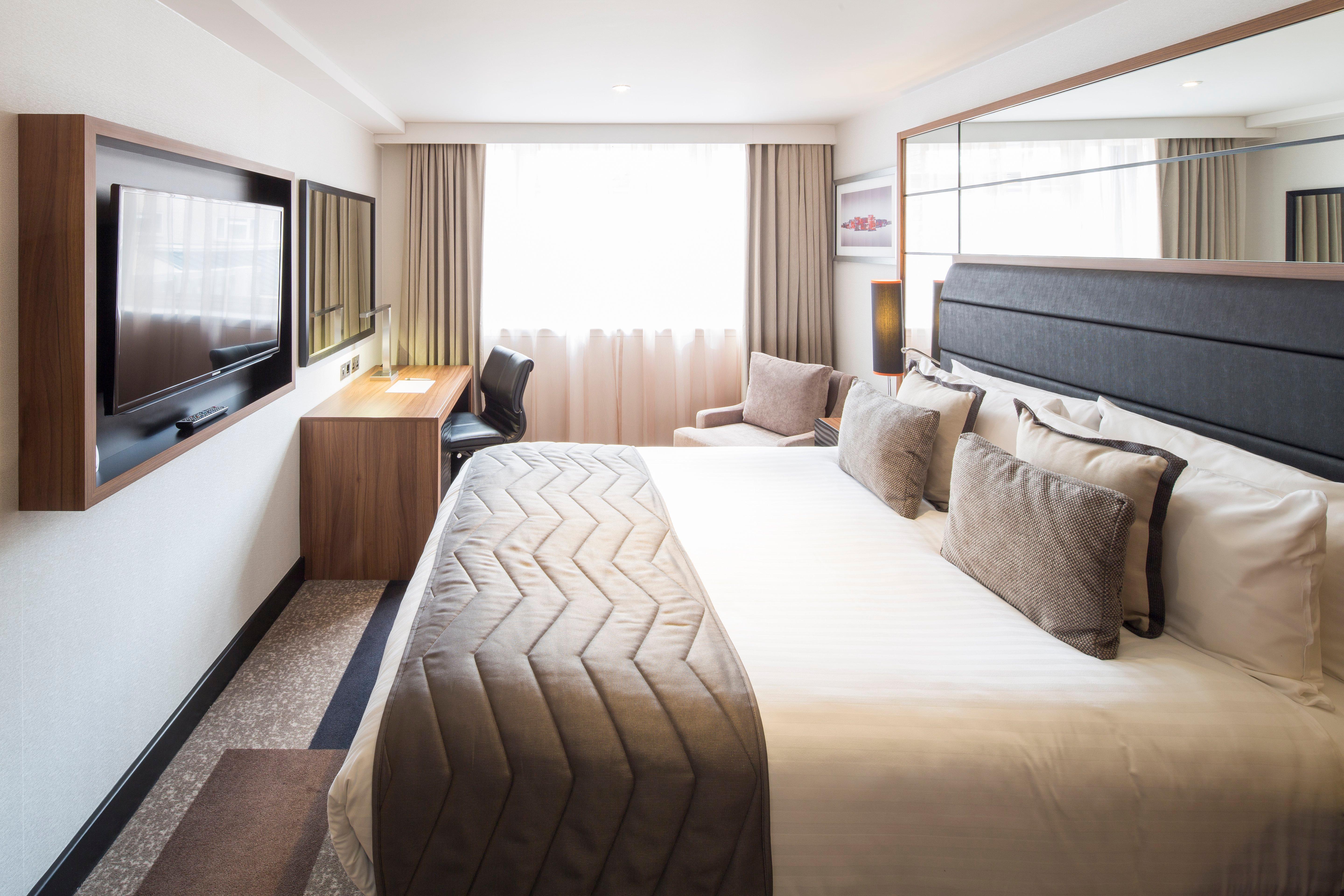 Отель Crowne Plaza Gerrards Cross By Ihg Биконсфилд Экстерьер фото