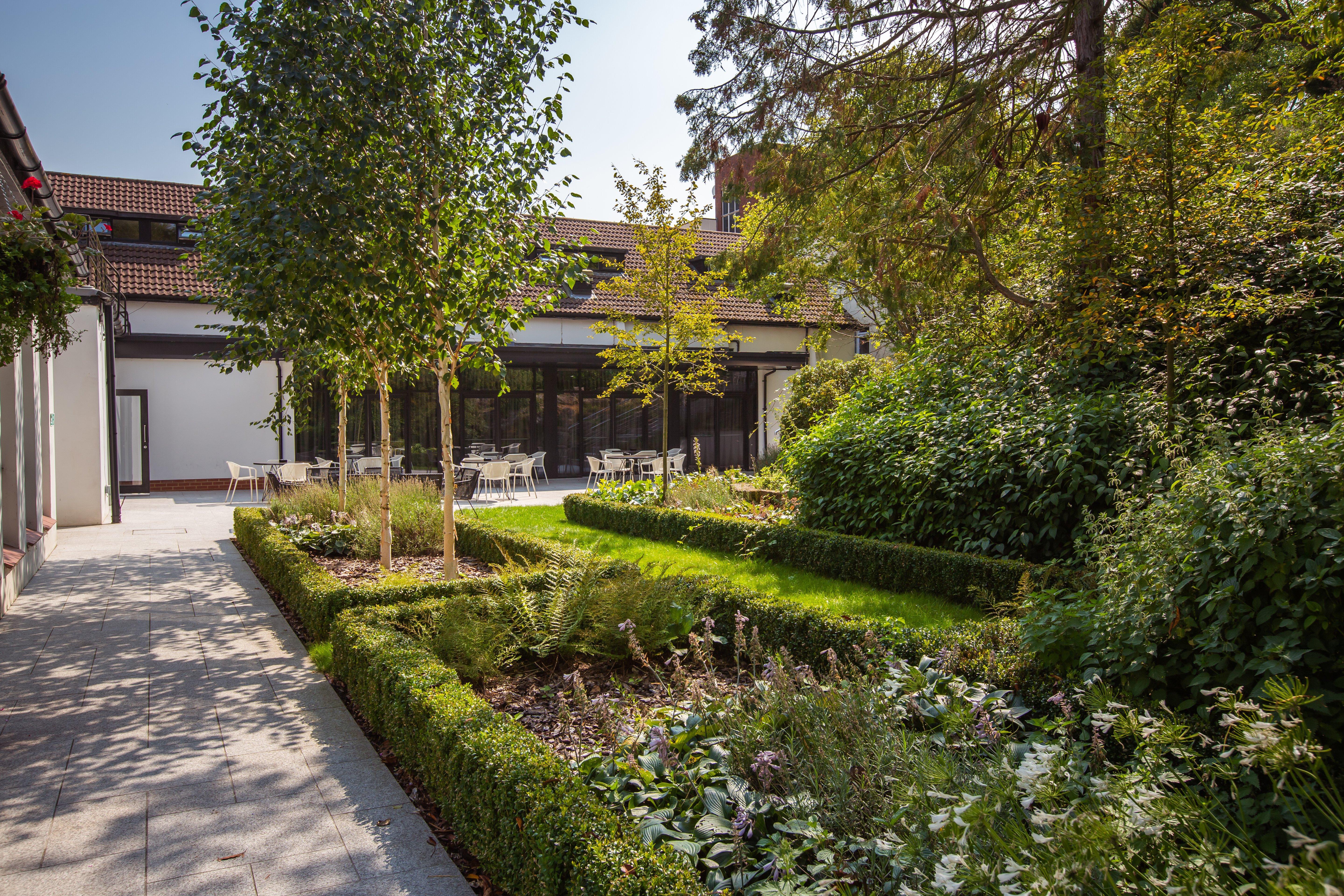 Отель Crowne Plaza Gerrards Cross By Ihg Биконсфилд Экстерьер фото