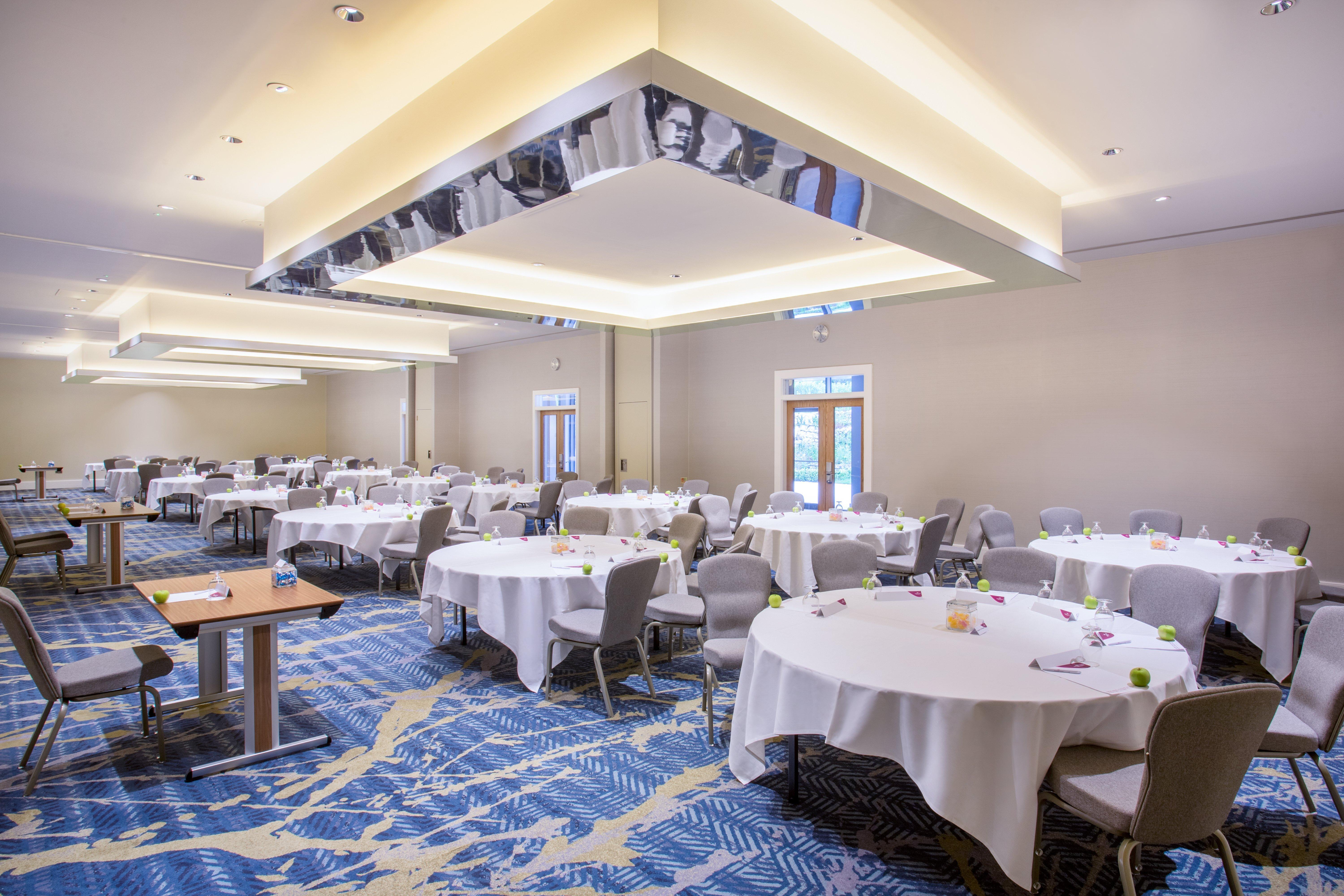 Отель Crowne Plaza Gerrards Cross By Ihg Биконсфилд Экстерьер фото