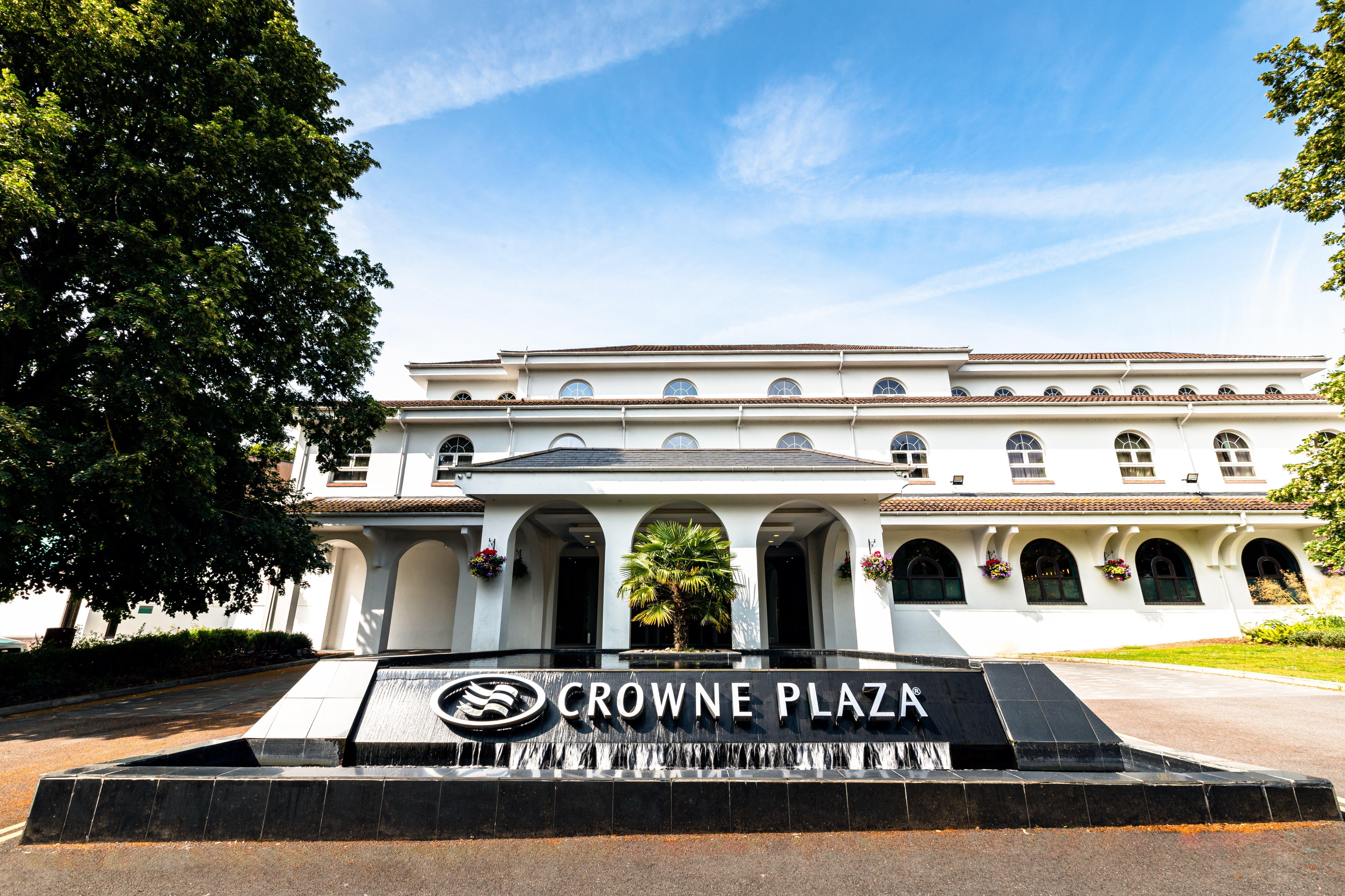 Отель Crowne Plaza Gerrards Cross By Ihg Биконсфилд Экстерьер фото