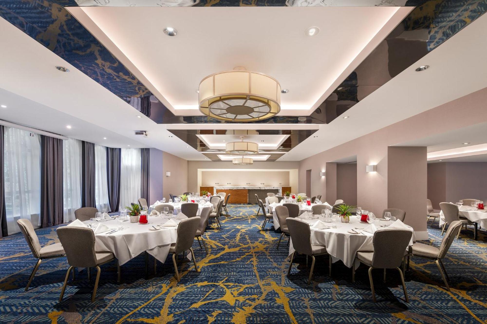 Отель Crowne Plaza Gerrards Cross By Ihg Биконсфилд Экстерьер фото