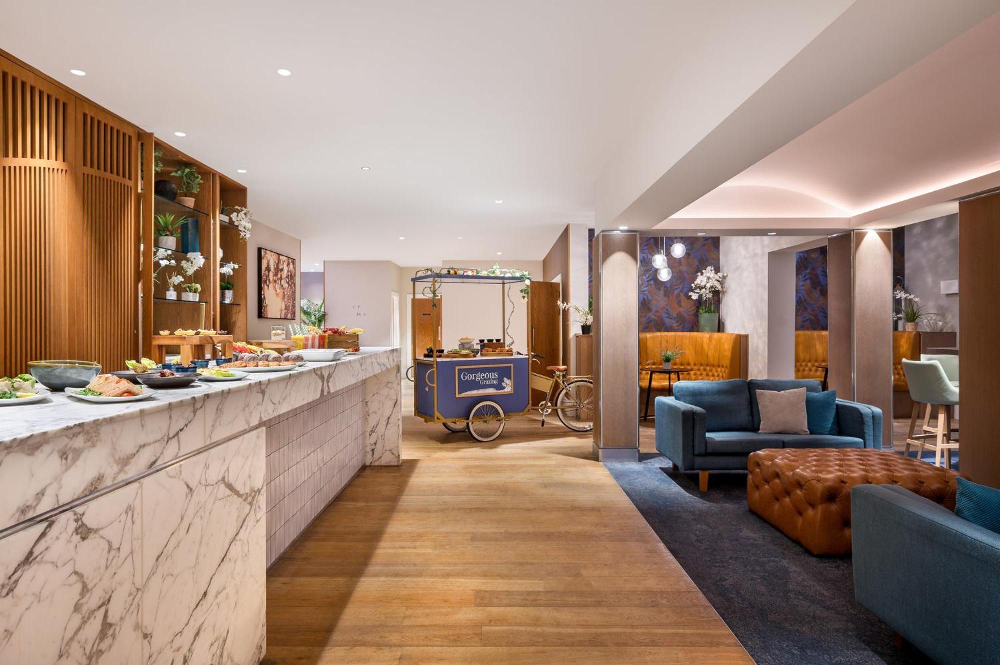 Отель Crowne Plaza Gerrards Cross By Ihg Биконсфилд Экстерьер фото