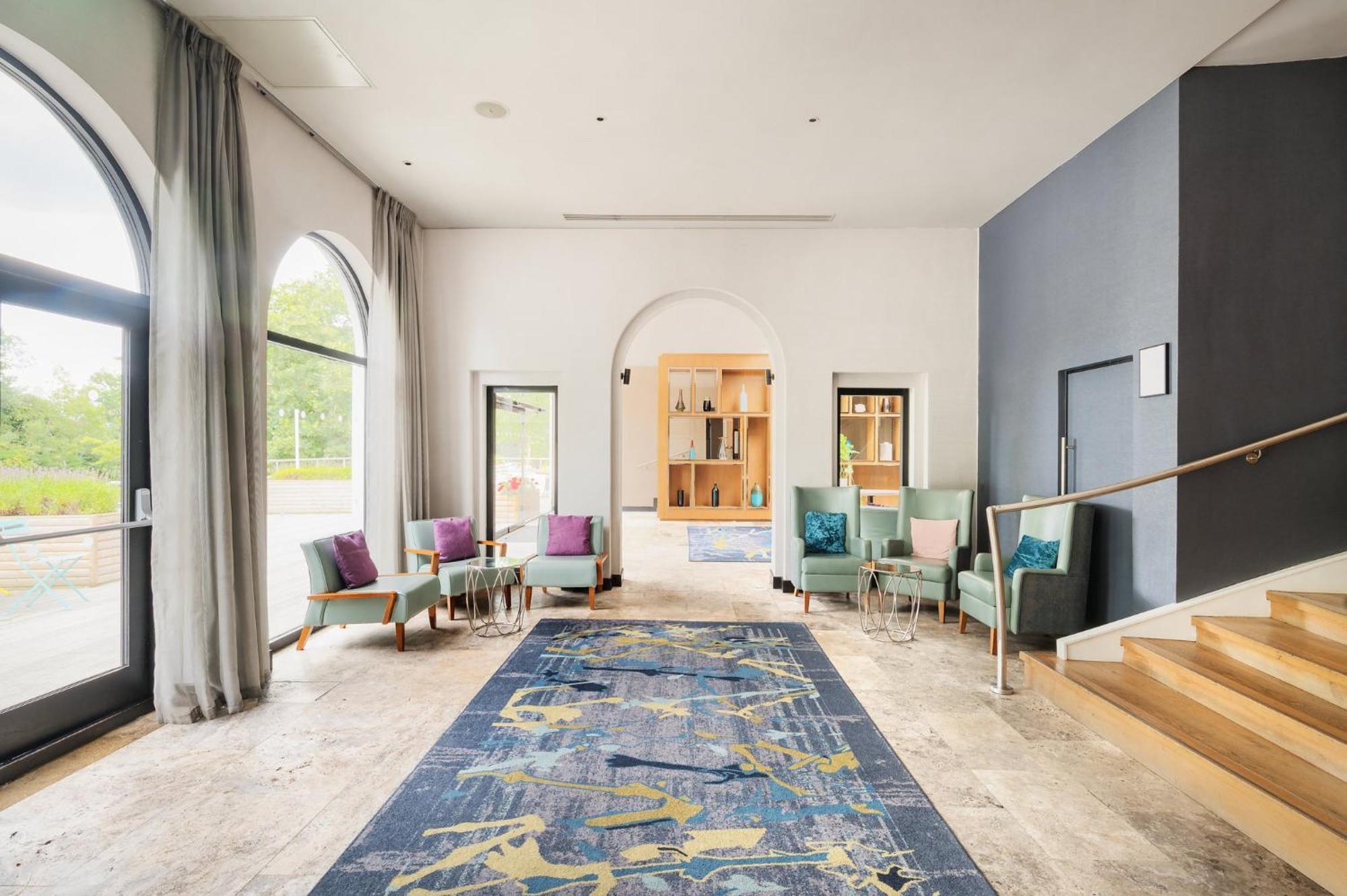 Отель Crowne Plaza Gerrards Cross By Ihg Биконсфилд Экстерьер фото