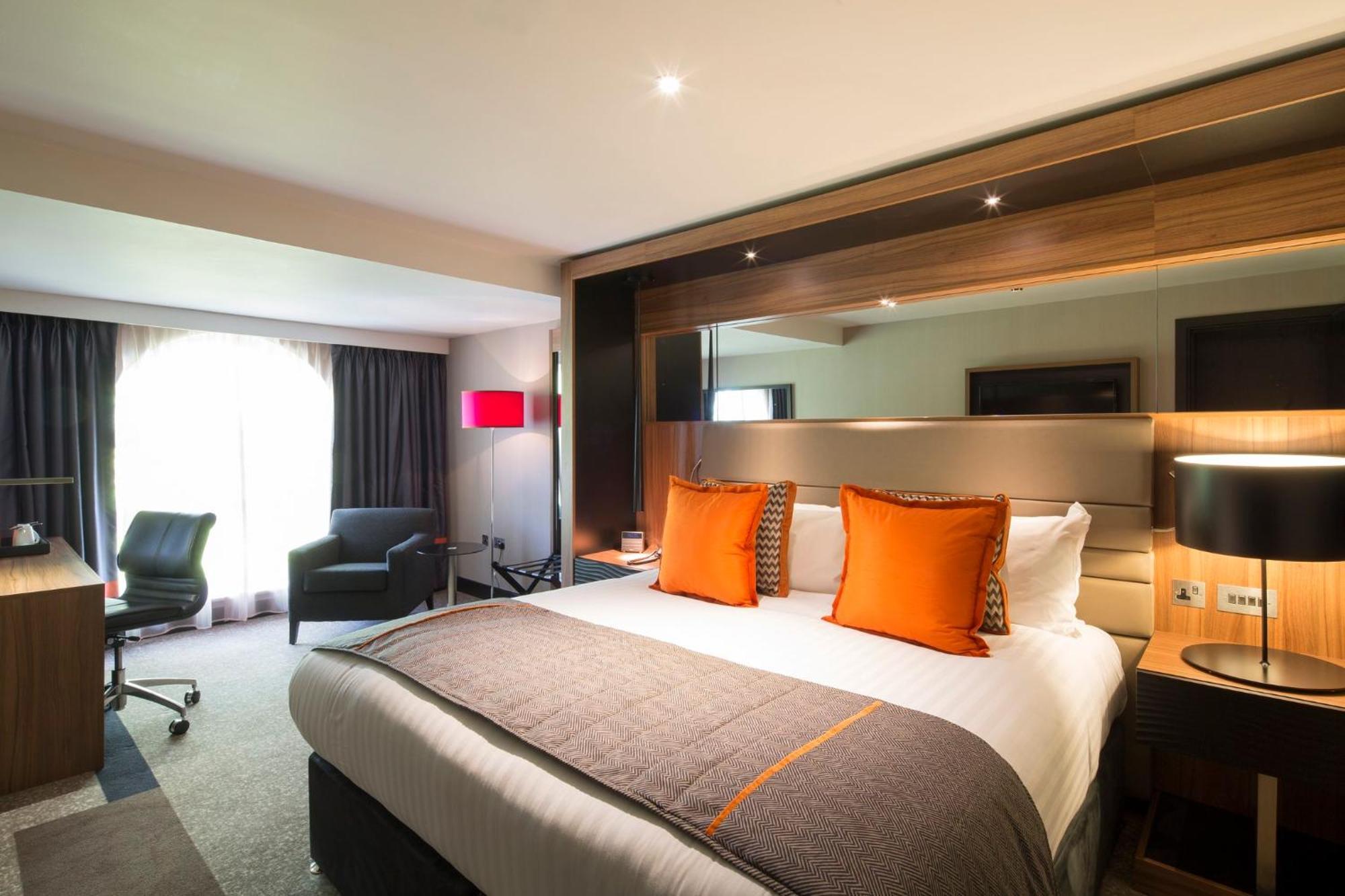 Отель Crowne Plaza Gerrards Cross By Ihg Биконсфилд Экстерьер фото
